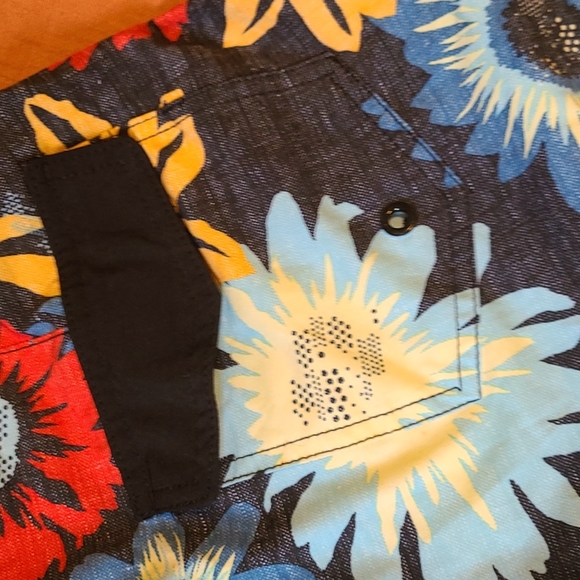 Mossimo supply Co. Men's size 28 board shorts - Picture 7 of 11